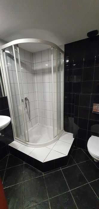 Pokoje do wynajęcia w Buku