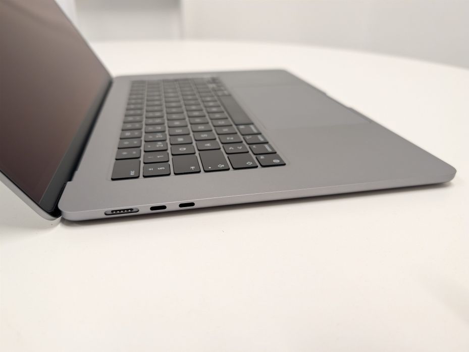 Apple MacBook Air M2