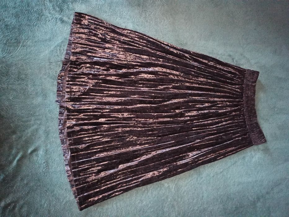 Elegancka czarna spódnica