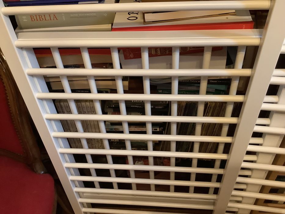 Camas de grades 1,20x60, com colchão e roupa em excelente estado