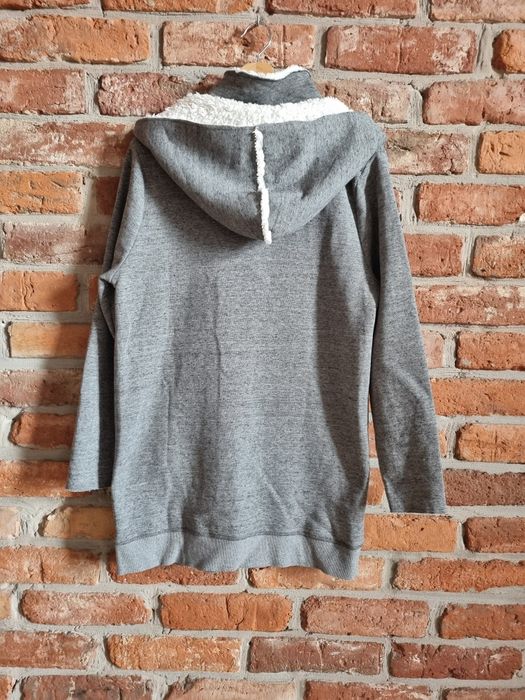 Szara ciepła bluza z kapturem