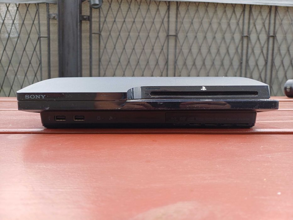 Konsola Sony PlayStation 3 PS3 Slim 250GB (CECH-2004B) – Sprawna / Dysk 250 GB / Wersja Slim