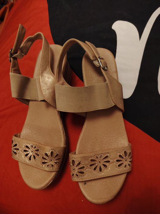 Calçado usado em bom estado