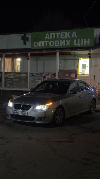 Продаю BMW E60 3.0 бенз 2009 автомат