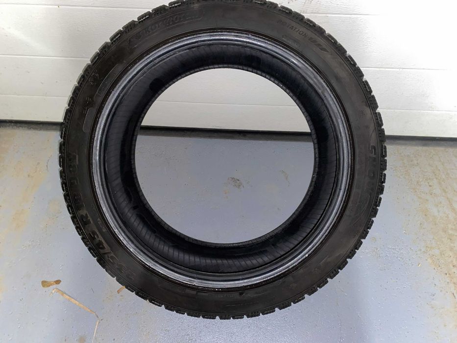 Opony zimowe Kormoran Snow 235/45R 18 98 V XL
