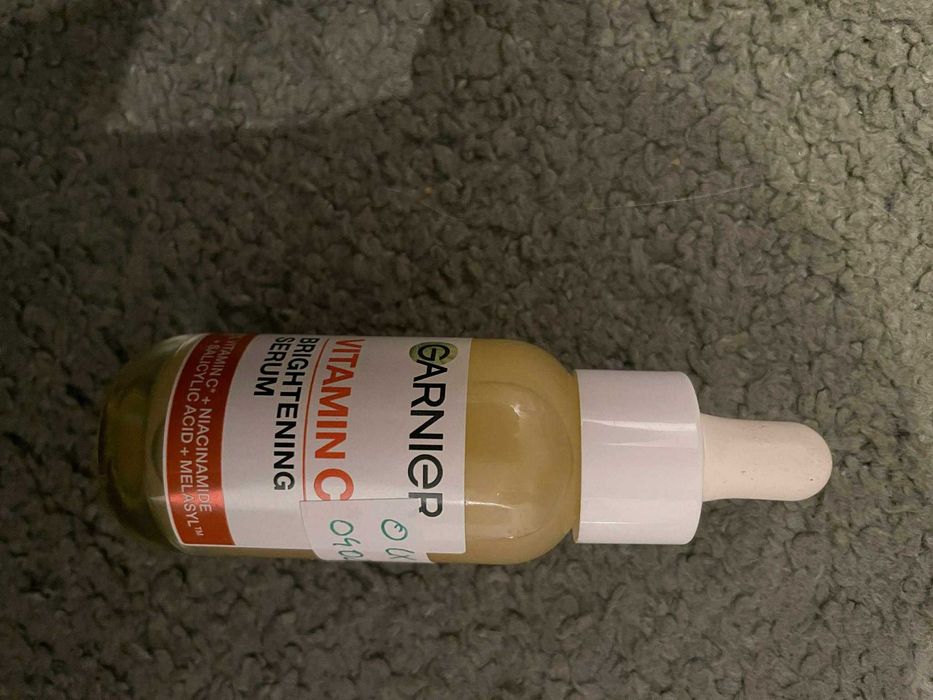 Garnier Vitamin C+ Serum Przebarwienia 4% Kwas Salicylowy 30ml 04026