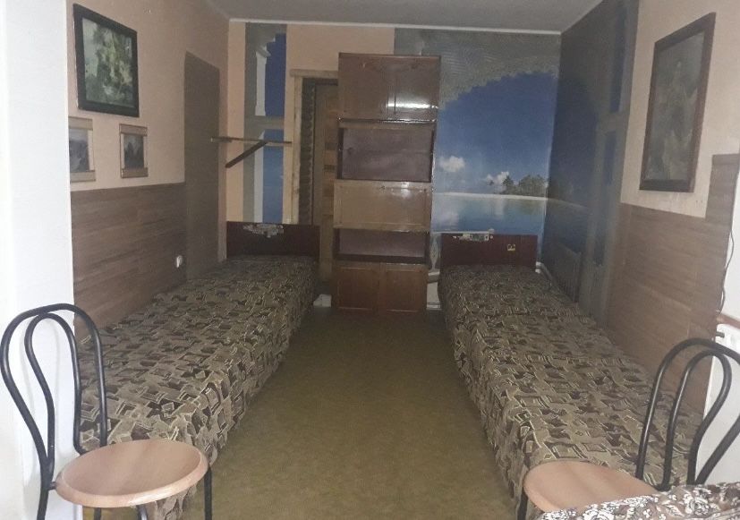 Квартира в центрі з підселенням !