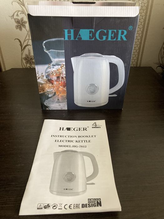 Електрочайник Haeger HG-7812