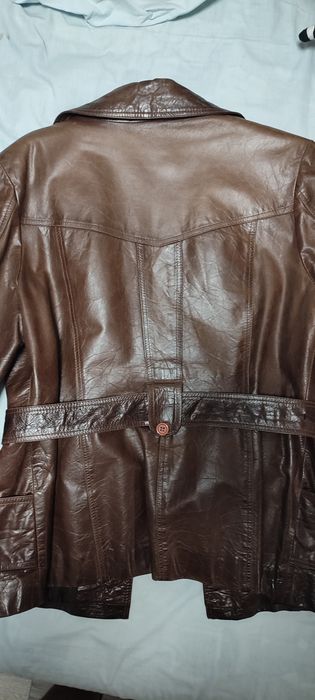 Кожаная куртка, цвет коричневый,