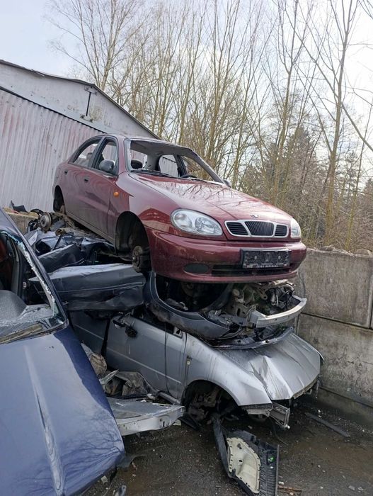 Daewoo Lanos 1.5 кпп капот бампер двері гбц замки вікна.