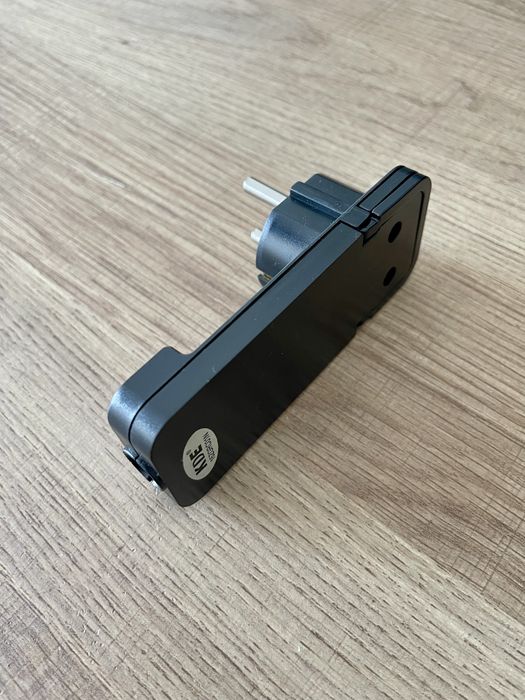 Tomada fina parede NOVA