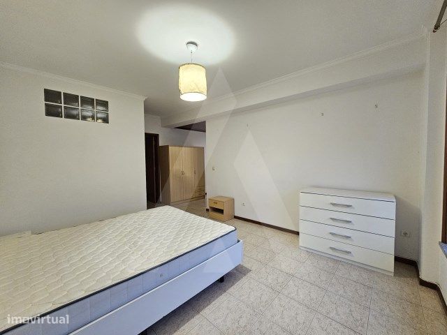 Apartamento T0 totalmente mobilado no centro de Aveiro