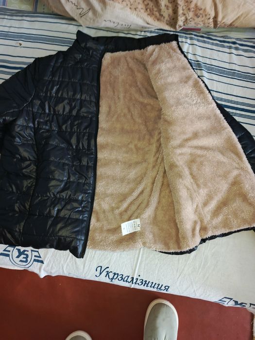 Нова осіння курточка 44 р