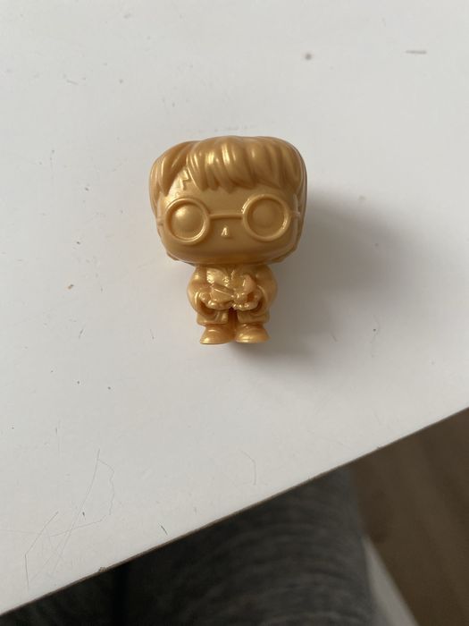 Продам золотого гарри поттера