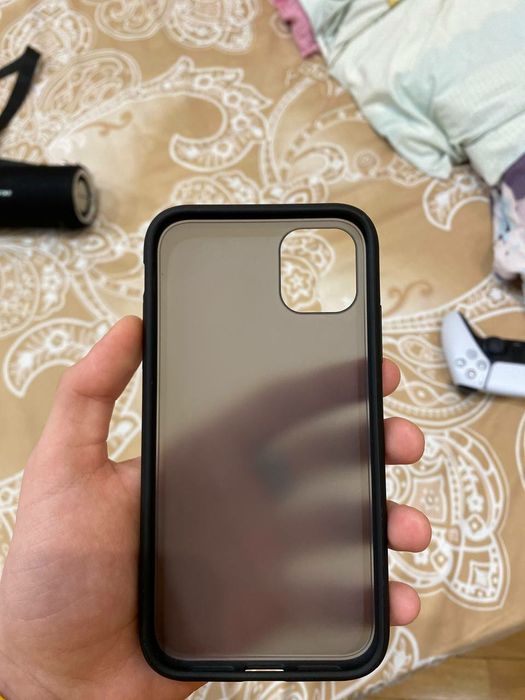 Чехол на iPhone 11
