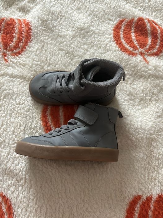 Дитячі хайтопи H&M
