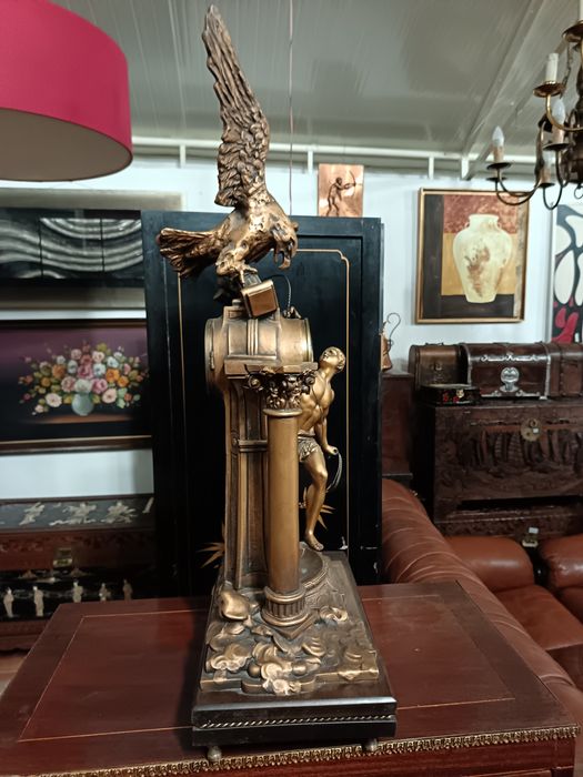 Relógio com águia64741105147651124