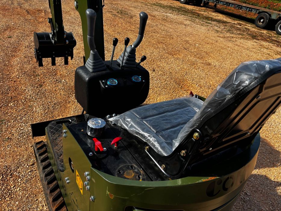 Mini-giratória 1300kg - Nova