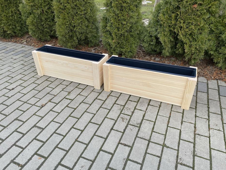 Donice drewniane z wkładem plastikowym