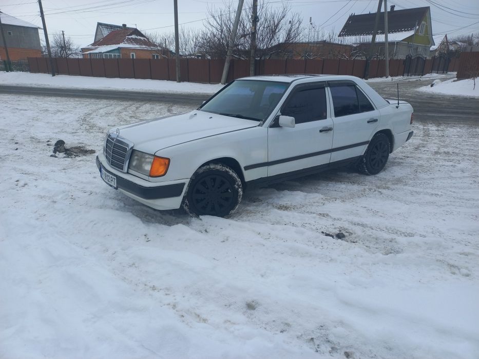 Mercedes-Benz E124 "автомат"