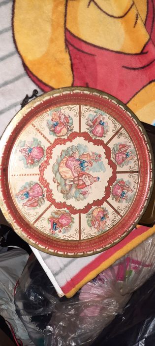 Tacki metalowe zdobione