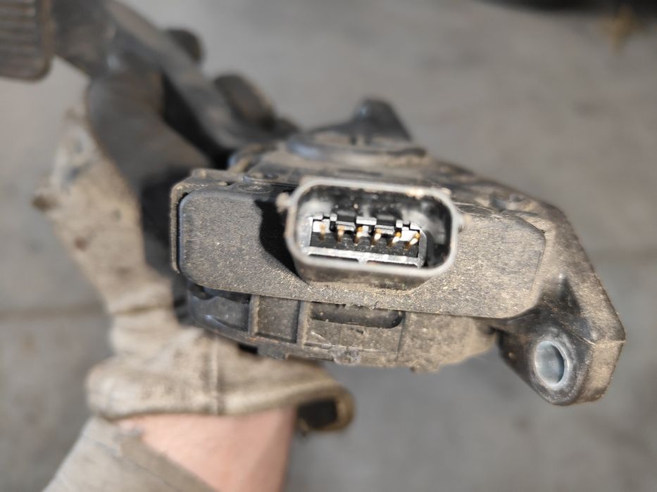 Dodge Charger 5.7 hemi pedał potencjometr gazu 048.617.14AC i inne