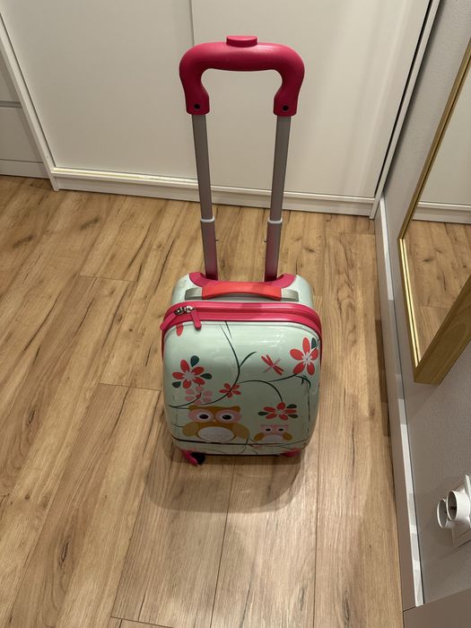 Walizka dziecięca z plecakiem