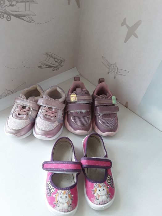 Кросівки тапки взуття для дівчинки