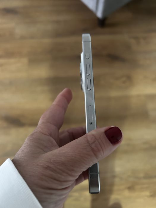 Iphone15 pro usado branco e prata em muito bom estado