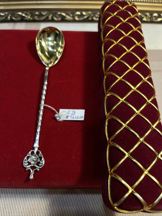 Ложка серебряная( позолота) Таллин  СССР  916’ звезда - новая