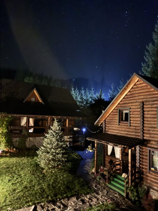 «Котеджі біля лісу» на 4-8 осіб