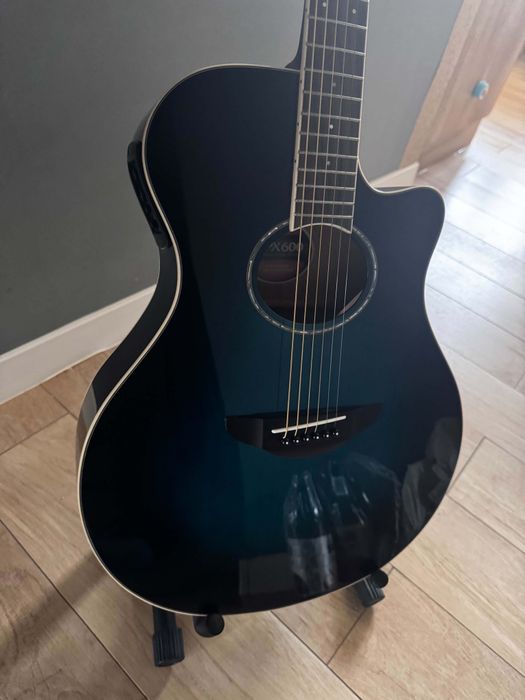 Gitara e-akustyczna Yamaha APX 600