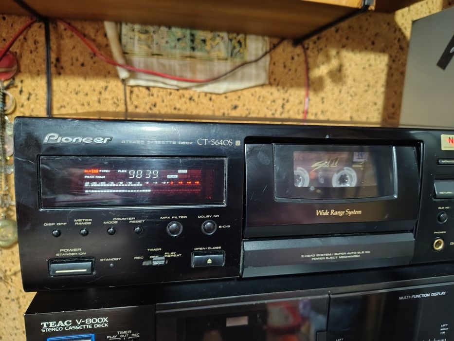 Кассетная дека Pioneer 640.Видео работы.