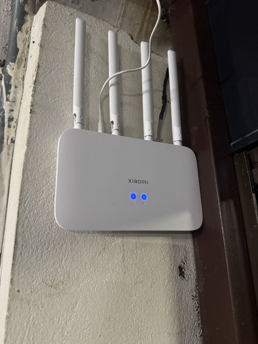 Продаються 2 паркомісця + підсобка,м. Берестейська