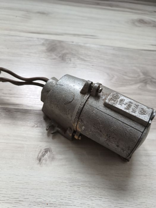 Gniazdo siłowe metalowe 32 A 500V