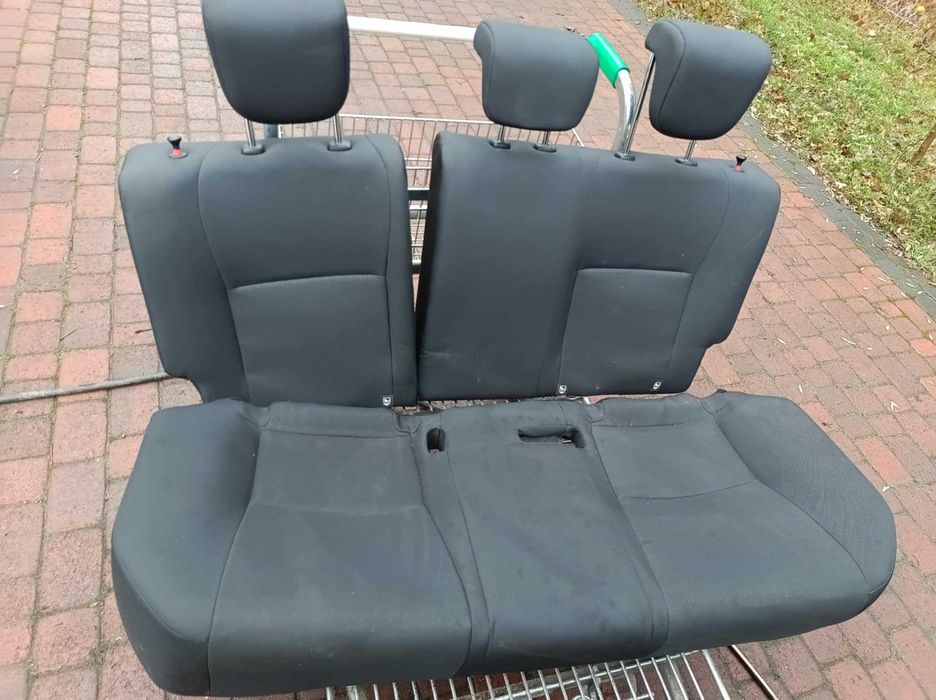 Toyota Yaris III fotele kanapa boczki transport