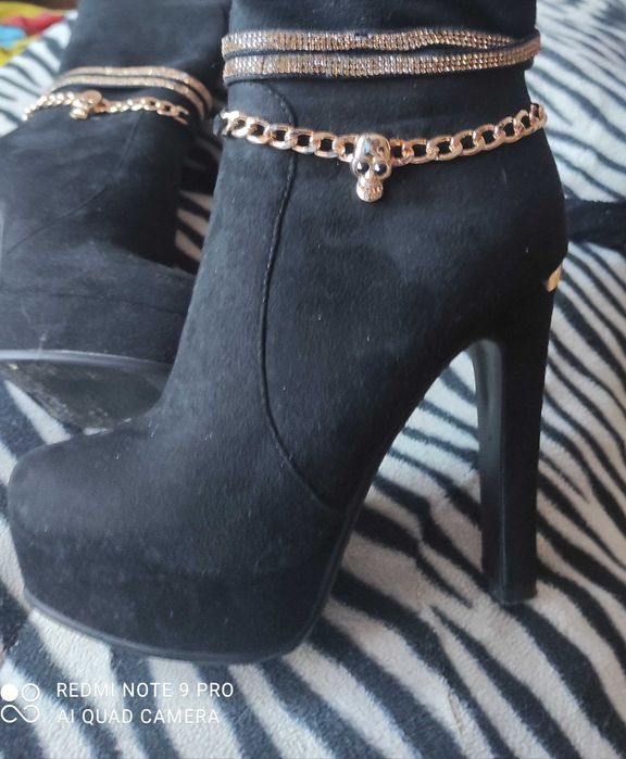 Продам новые сапоги-ботфорты