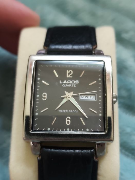 Klasyczny zegarek męski LAROS Quartz | Dzień i Data | Czarny pasek