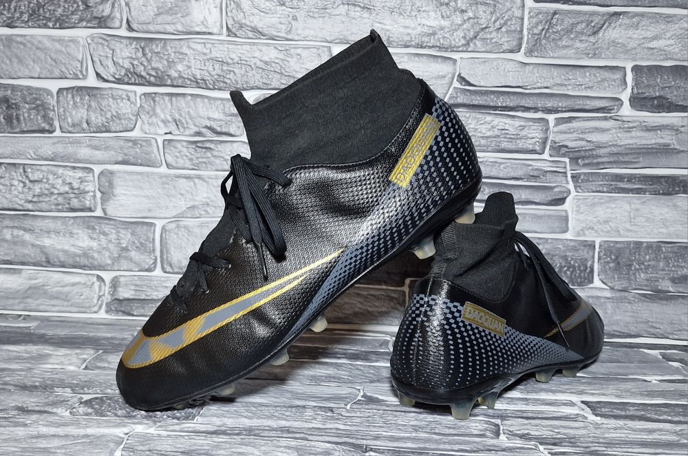 44р. Чоловічі футбольні бутси Nike