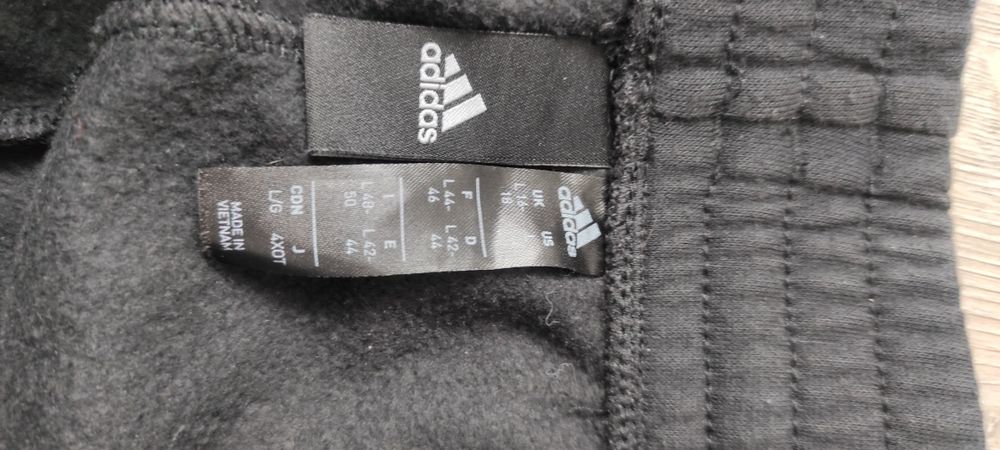 Жіночі спортивні штани Адідас