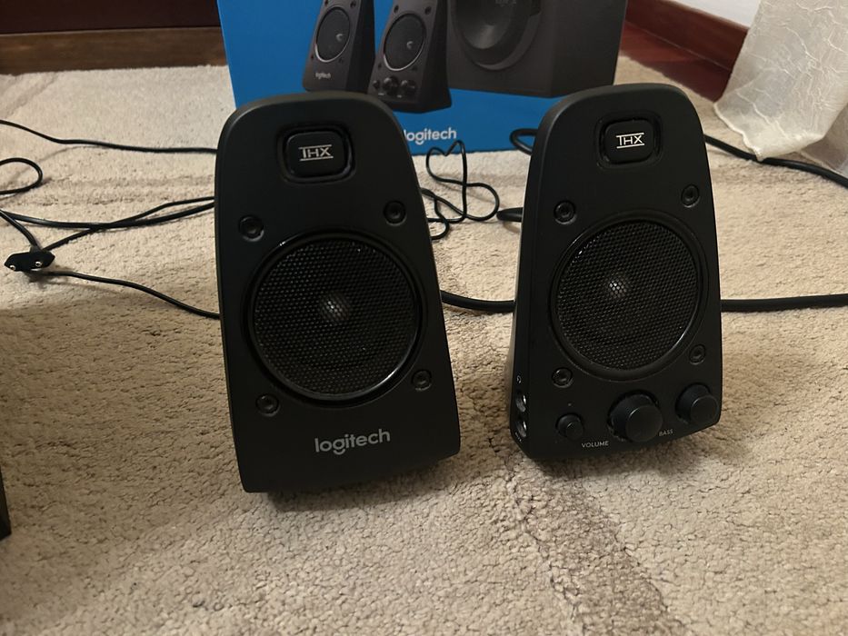 Colunas 2.1 LOGITECH Z623