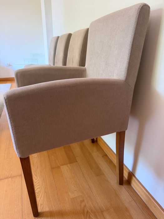 Cadeiras de mesa