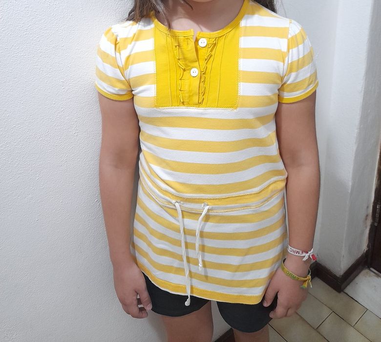 T shirt amarela riscas menina 9/10 anos
