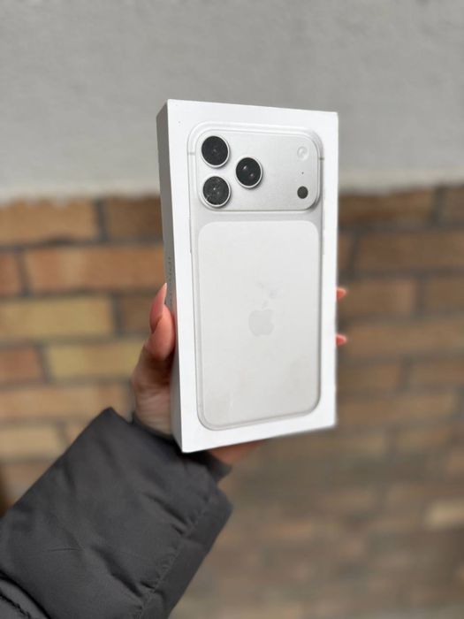 NEW Apple iPhone 17 Pro Max 256Gb Silver