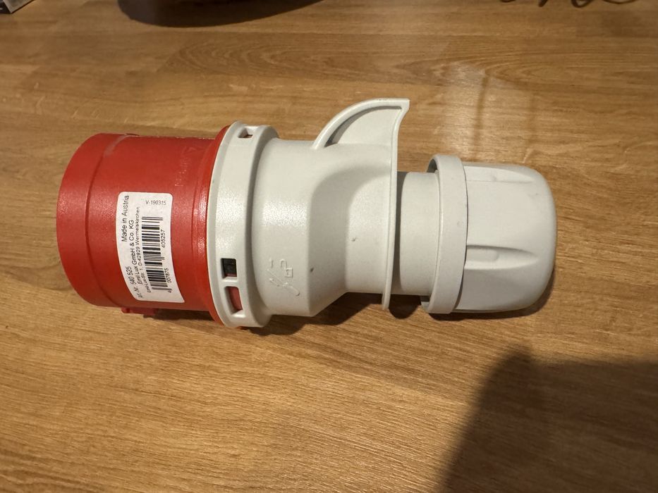 Wtyczka siłowa przenośna wtyk 32A IP44