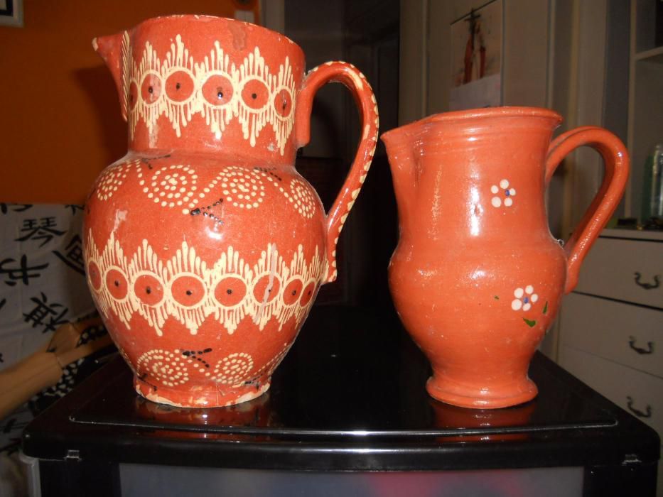 Clay Jars of Various Sizes442325468489328642
