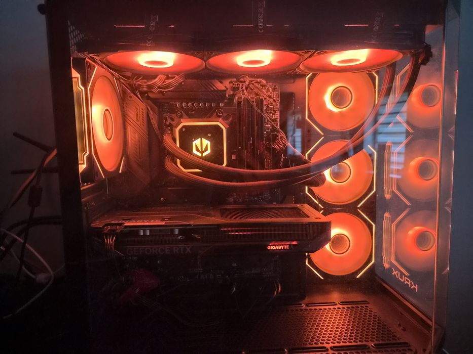 Komputer do gier Ryzen 7 7700X / RTX 5060 / B650 Tomahawk / DDR5 32GB