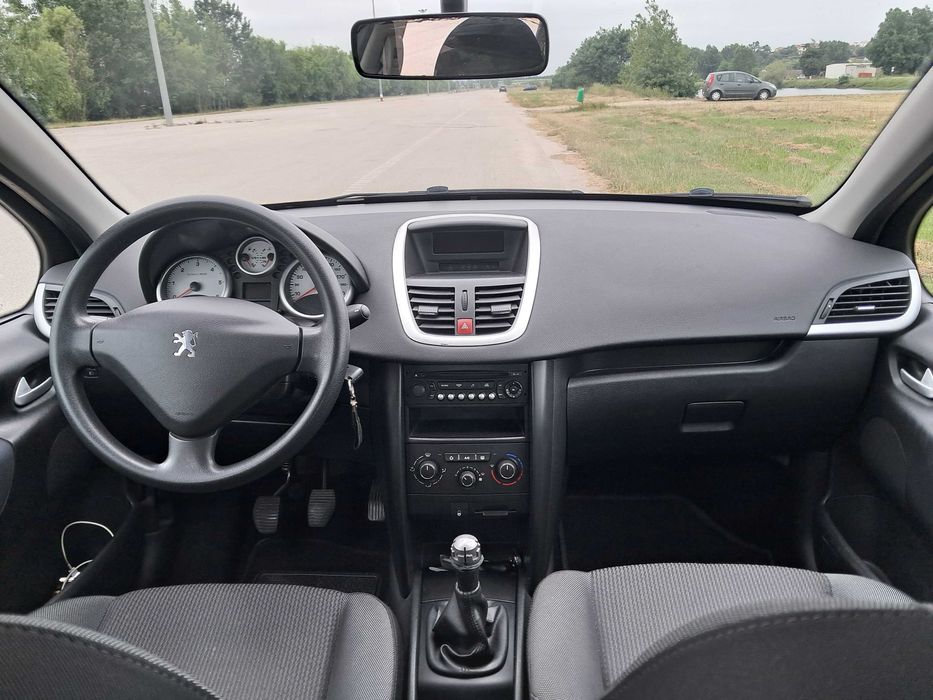 Peugeot 207 — fotografia 11