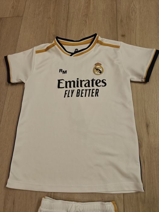 Koszulka + spodenki Vini JR Real Madryt