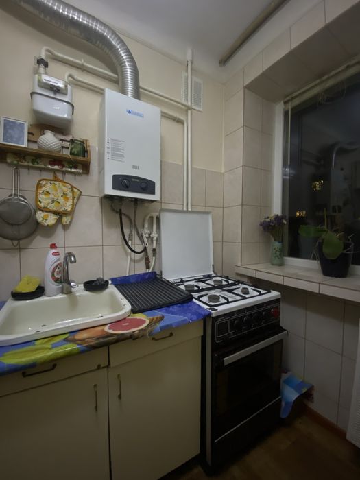 Продаж 3 кімнатної квартири в центрі міста на 2 поверсі